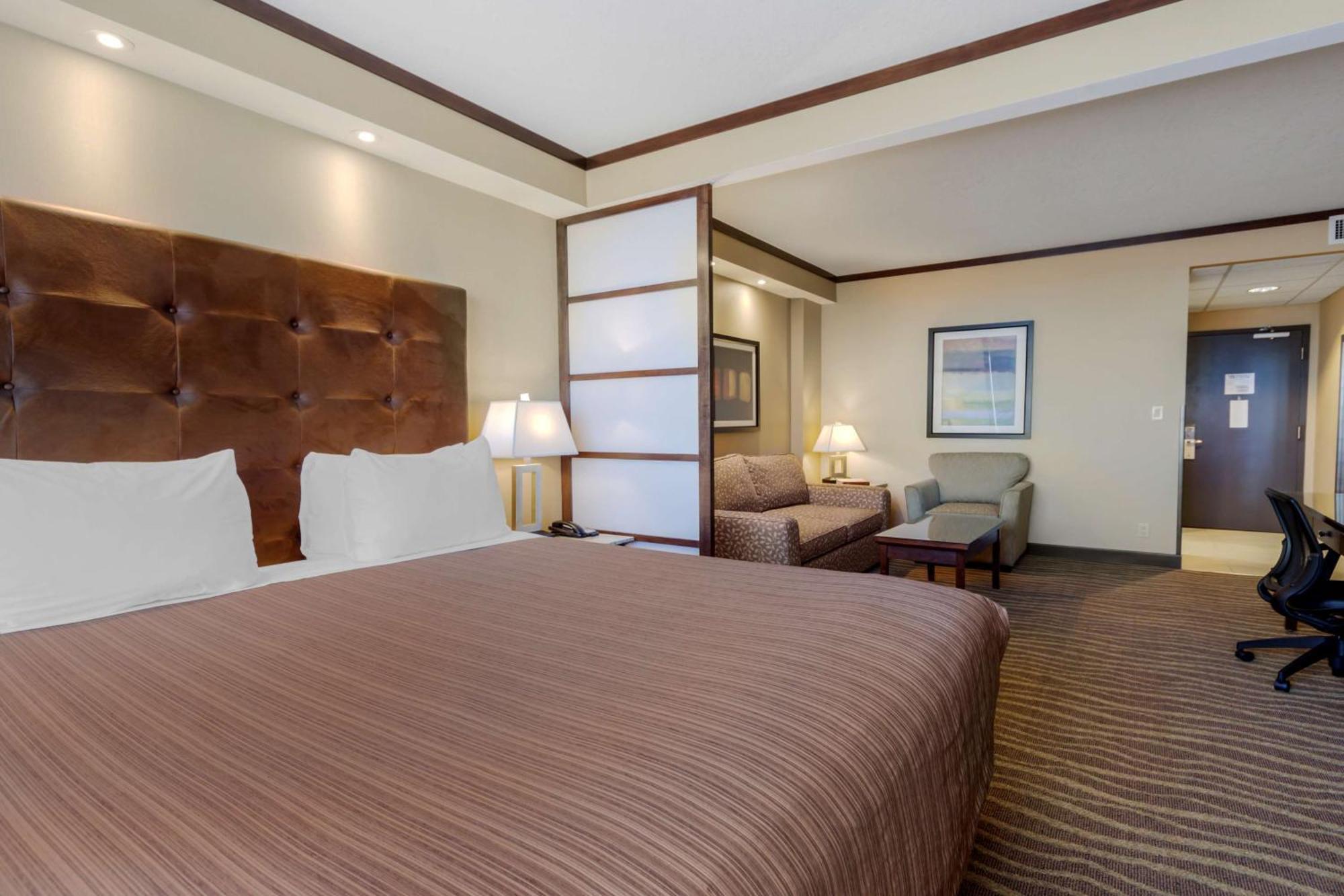 Best Western Premier Denham Inn & Suites Leduc Zewnętrze zdjęcie