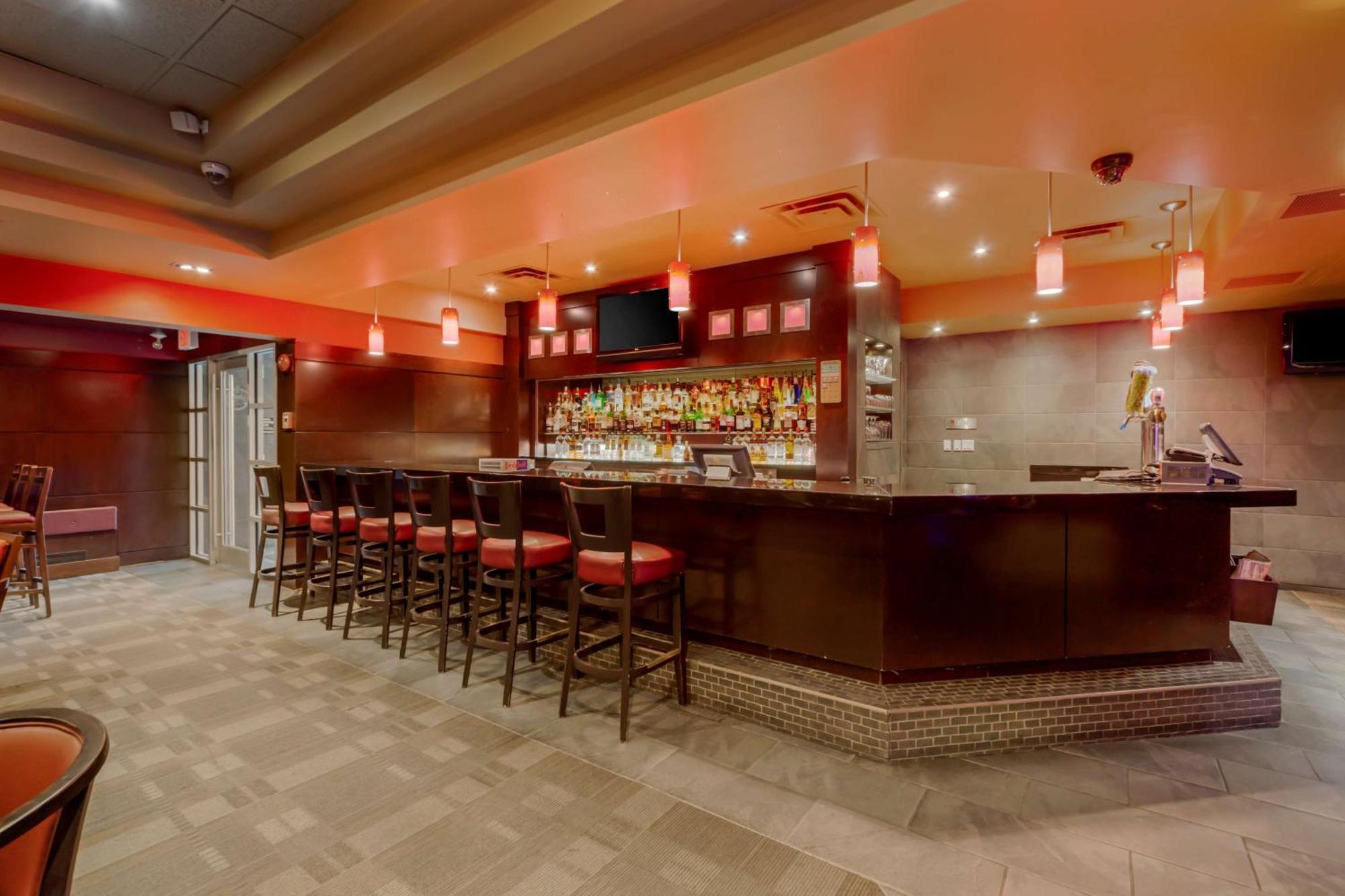 Best Western Premier Denham Inn & Suites Leduc Zewnętrze zdjęcie