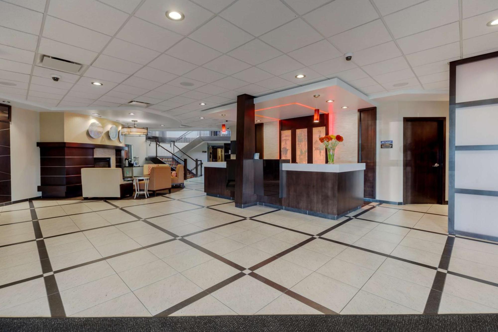 Best Western Premier Denham Inn & Suites Leduc Zewnętrze zdjęcie