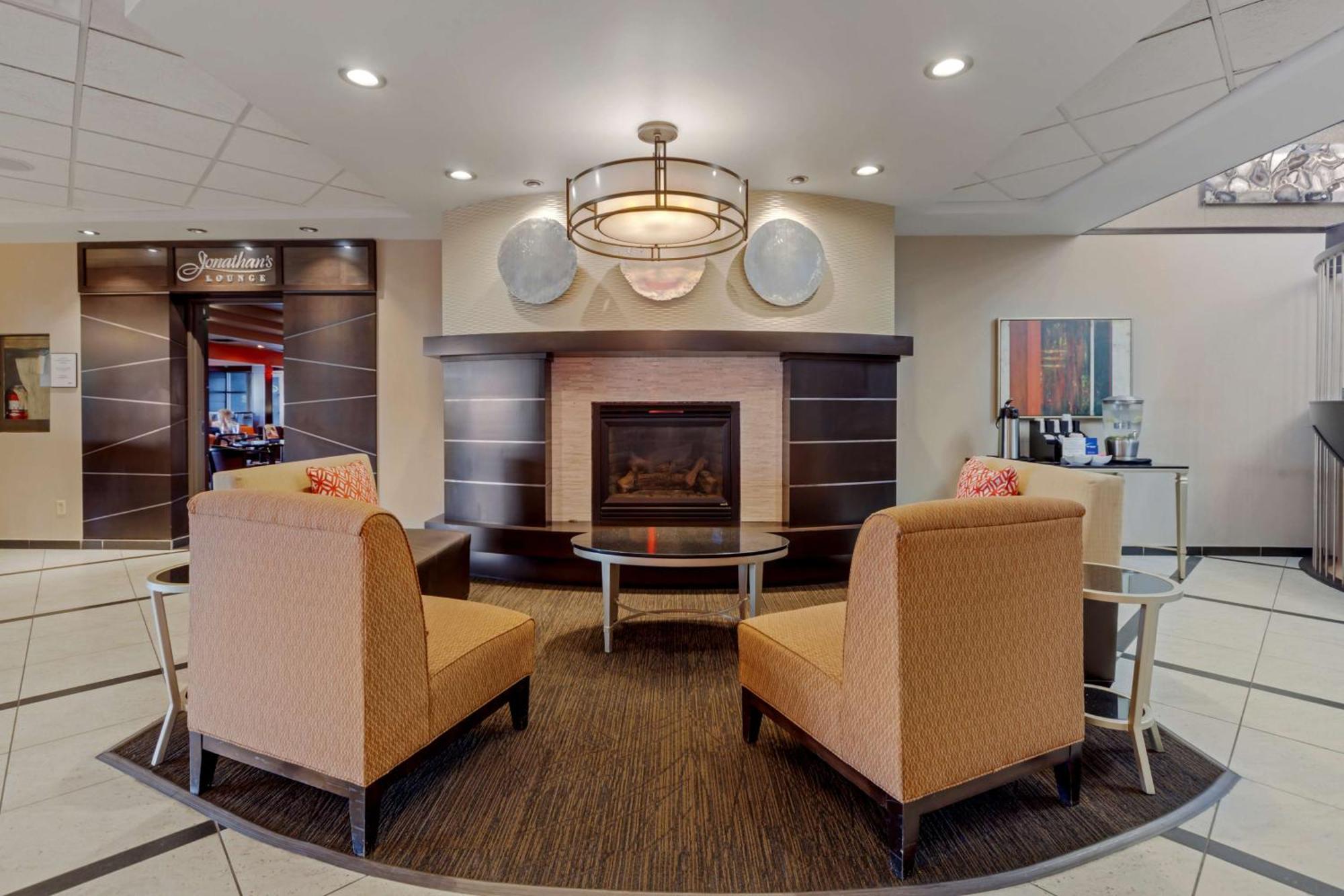 Best Western Premier Denham Inn & Suites Leduc Zewnętrze zdjęcie
